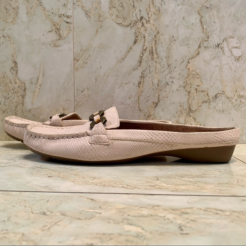 Naturalizer Square Toe Chain Flat Loafers - 7.5